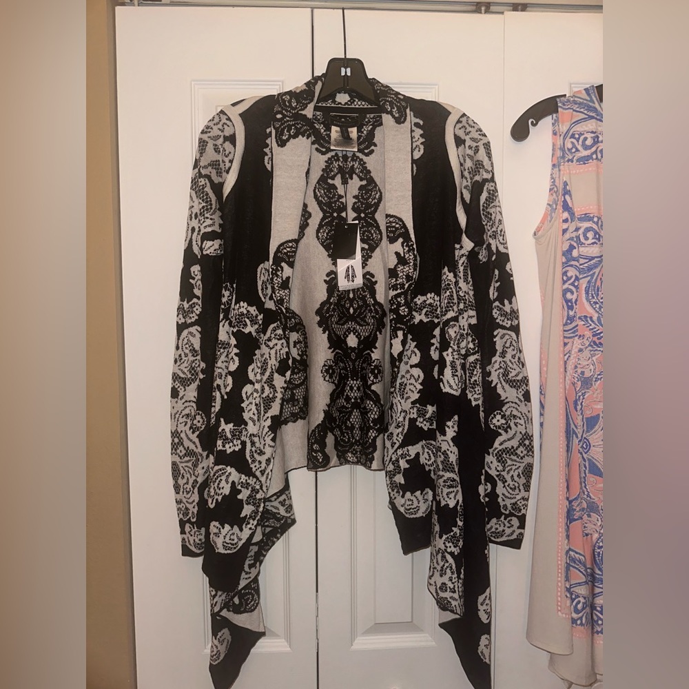 BCBGmaxazria Size XS/S Black and White Reversible Asymmetrical Cardigan NWT